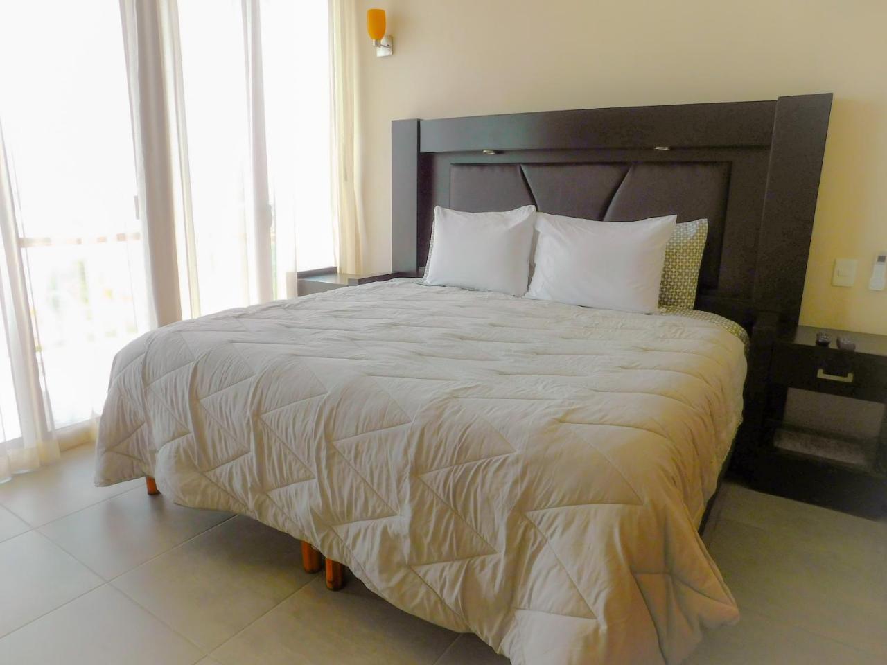 מאהאהואל Aquastar By Rt Vacation Rentals מראה חיצוני תמונה